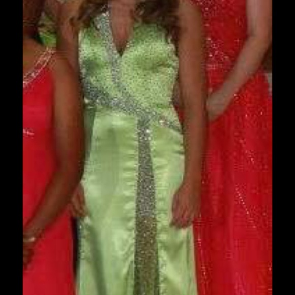 Women’s green and silver formal dress - Picture 2 of 5